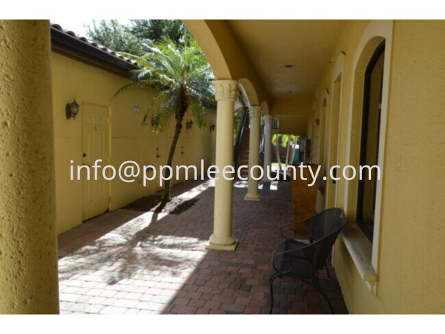Foto del edificio - Fantastic 2nd Floor Luxury Condo
