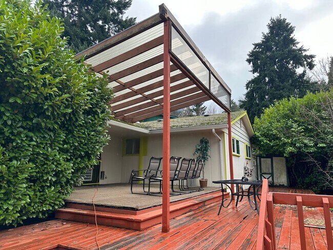 Foto del edificio - 3 bedroom 2 bathroom house in Eugene