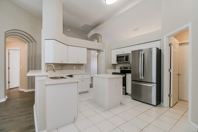 Foto del edificio - 29114 Crossland Dr