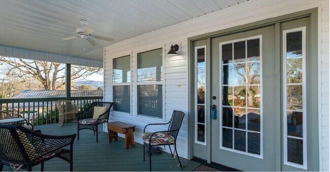 Foto del edificio - 477 Probart St