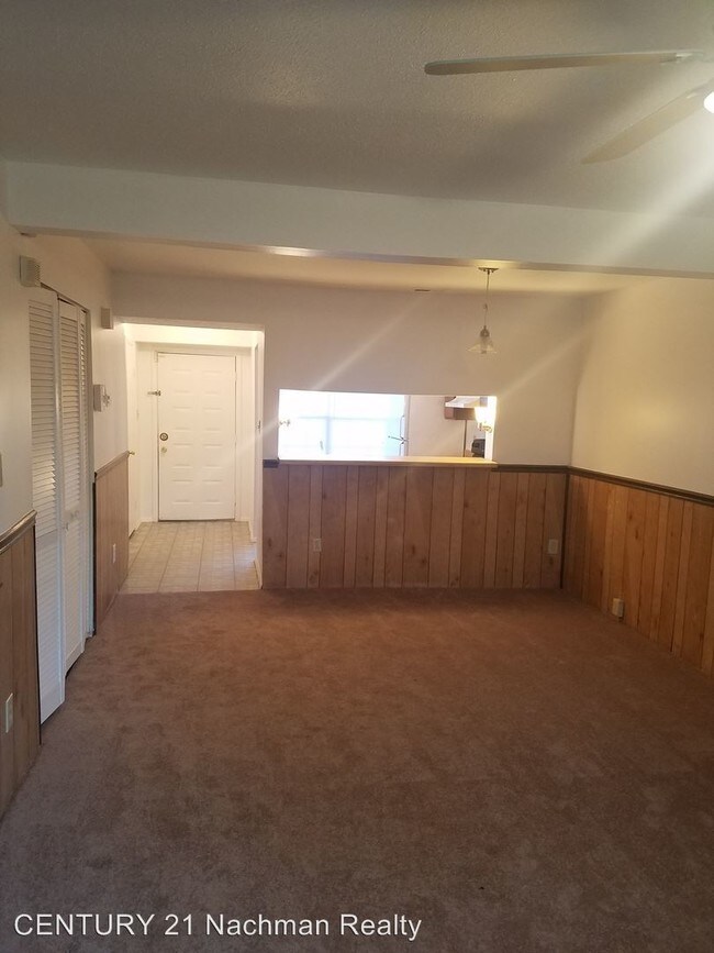 Building Photo - 2 br, 2.5 bath House - 5741 Weblin Drive