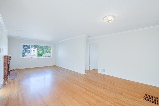 Photo - 2280 Rollingwood Dr House