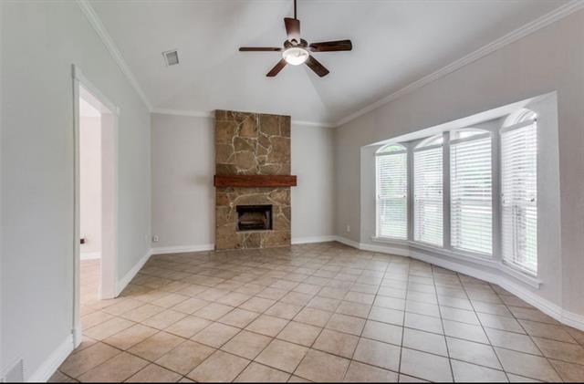 Building Photo - 1425 Lilac Ln