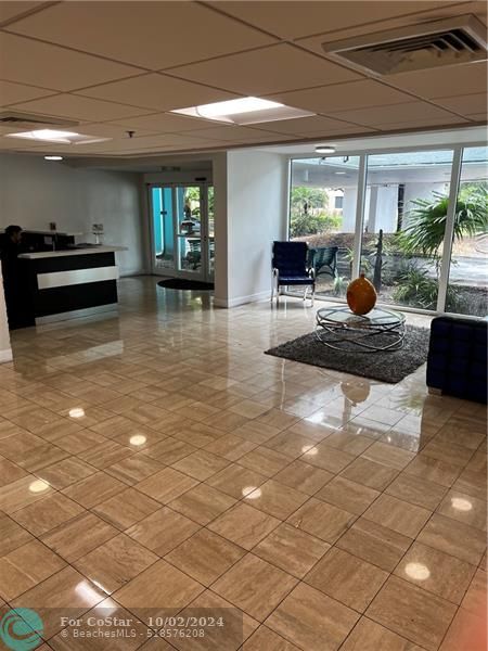 Foto del edificio - 919 Hillcrest Dr