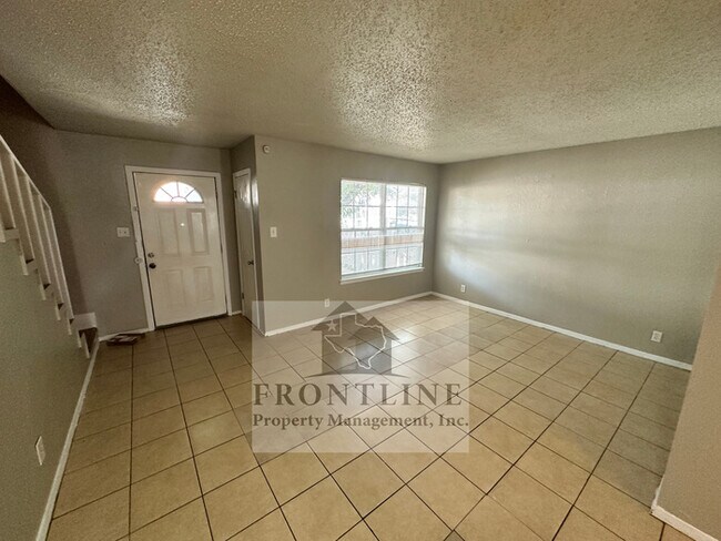 Foto del edificio - 926 N Riverside Dr