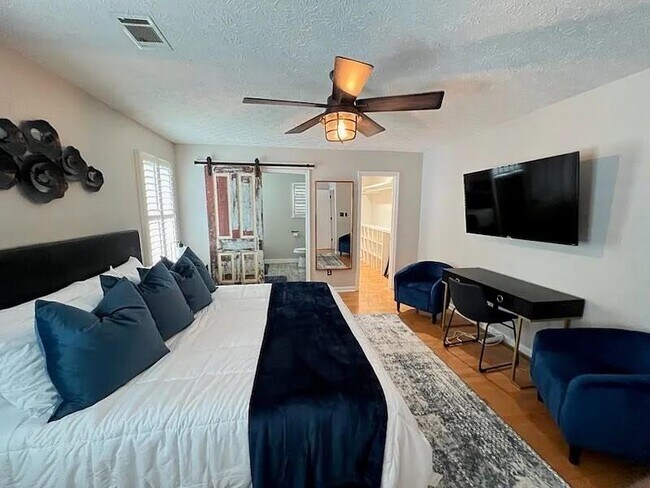 Foto del edificio - 279 Glen Cove Dr