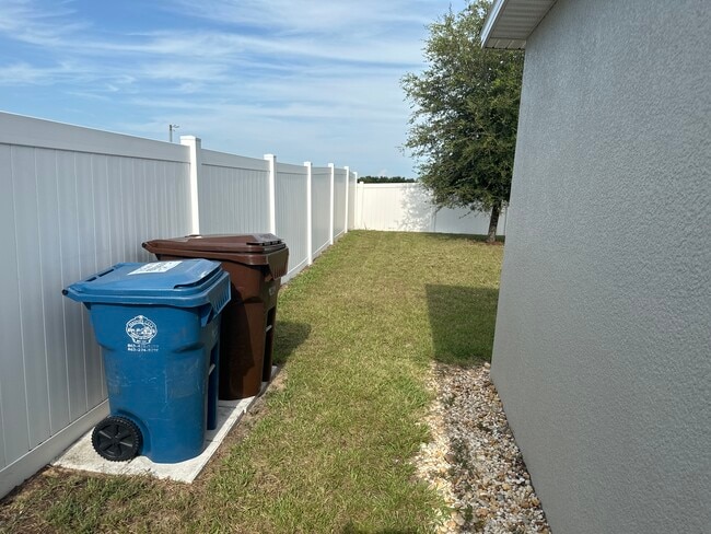 Foto del edificio - 138 Tracy Cir