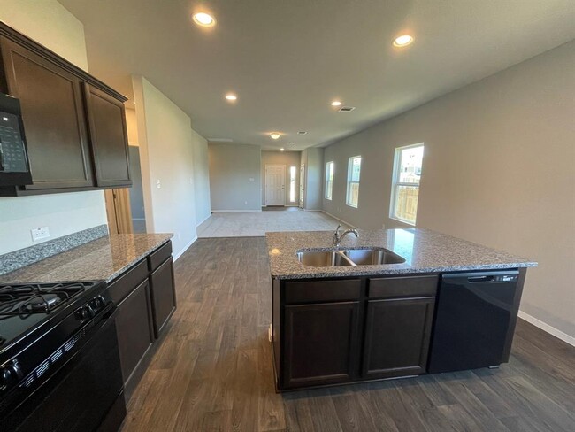 Building Photo - 148 Free Stone Dr