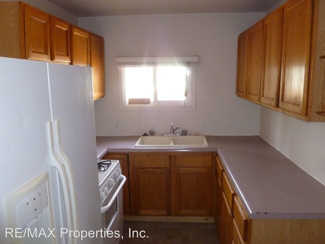 Building Photo - 3 br, 1 bath House - 1519 S Cascade Ave