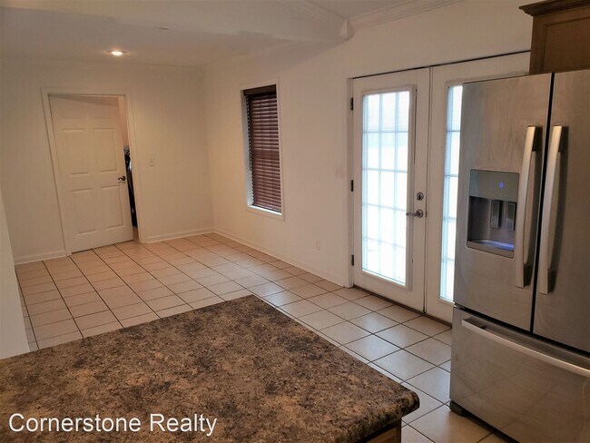 Foto del edificio - 3 br, 2 bath House - 74 Hill Dr.