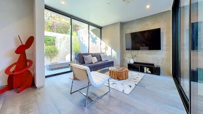 Foto del edificio - 2717 Lytelle Pl