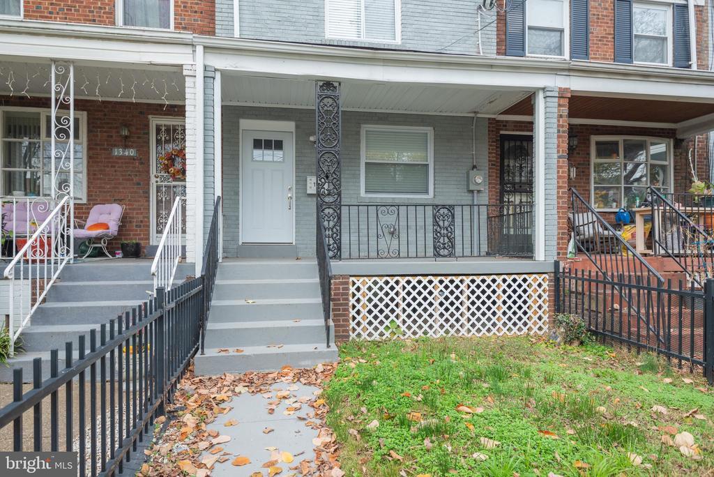 Foto principal - 1342 Downing St NE