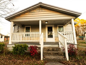 Building Photo - 108 Denson Ave NW