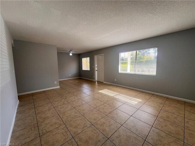 Foto del edificio - 4601 Bayshore Dr