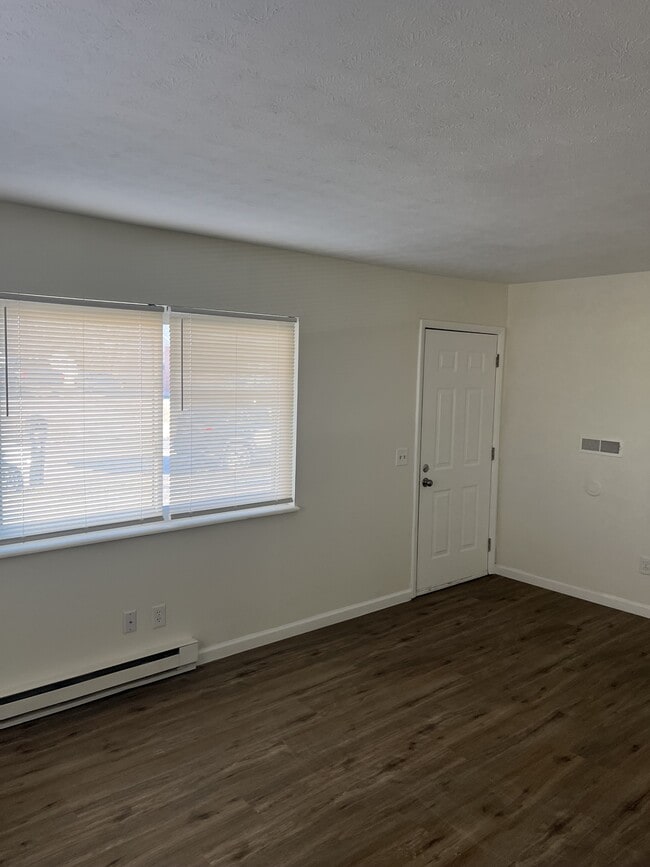 Building Photo - 2137 Val Vista Ct