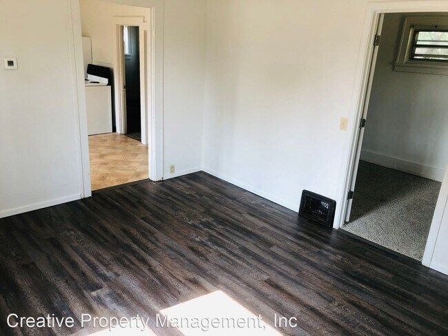 Foto del edificio - 1 br, 1 bath House - 401 23rd St NW