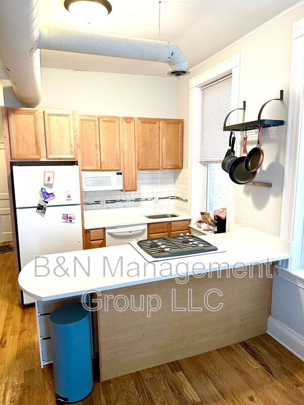 Foto del edificio - 2337 N Janssen Ave