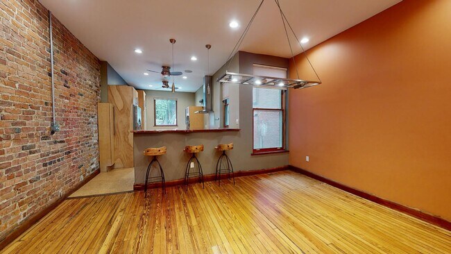Building Photo - 1834 Ingleside Terrace NW