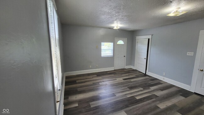 Foto del edificio - 3617 Brookside Pkwy S Dr