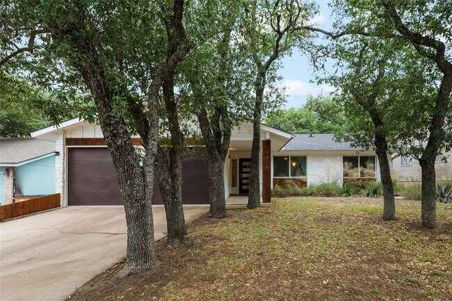 Foto del edificio - 7310 Broken Arrow Ln