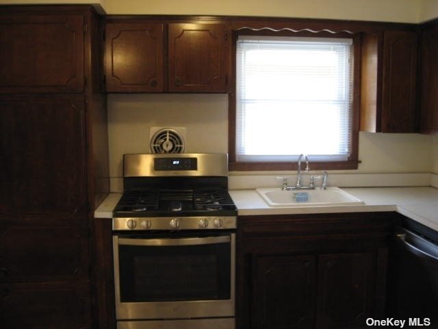 Building Photo - 42-27 209th St