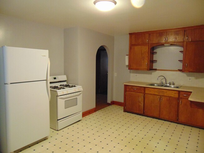 Building Photo - 1131 Wirtz Ave