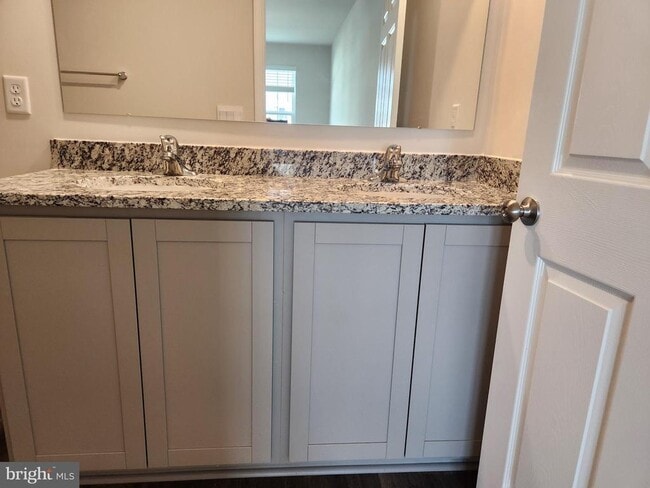 Building Photo - 212 Caterpillar Dr