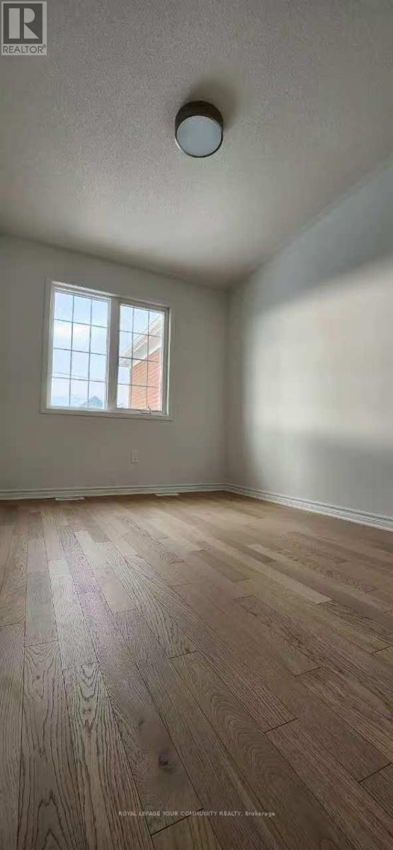 Photo du bâtiment - 135 Leslie Richards St