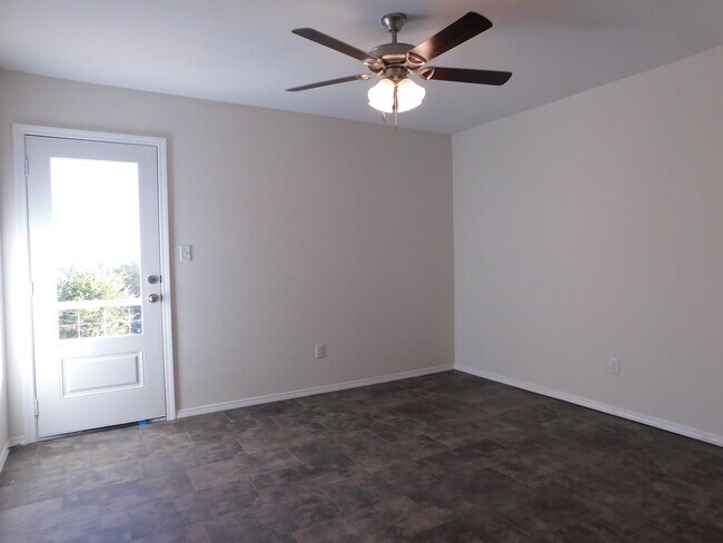 Foto del edificio - 621 Poplar St