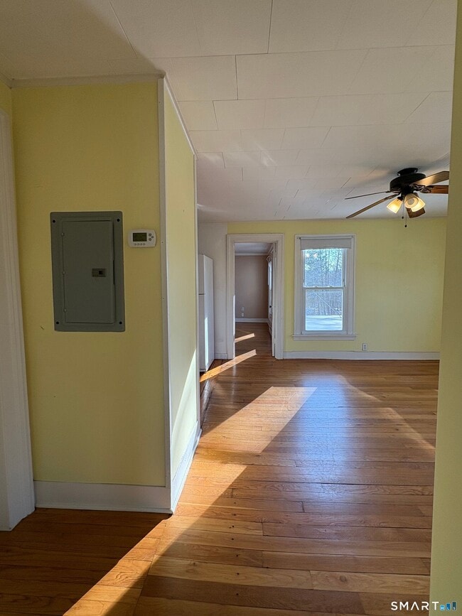 Building Photo - 10 High St