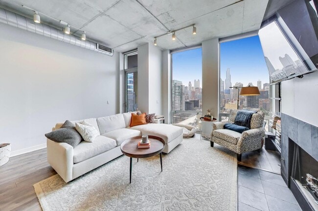 Building Photo - 720 N Larrabee St