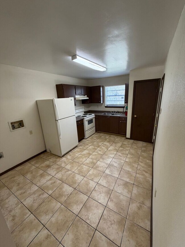 Foto del edificio - 2343 Elm Park Dr