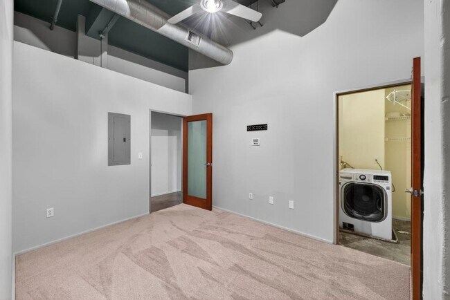 Foto del edificio - 1136 Washington Ave