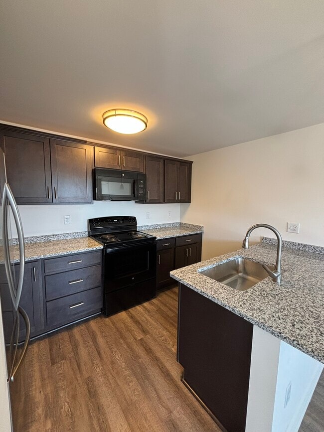 Building Photo - Copley Court Apartments