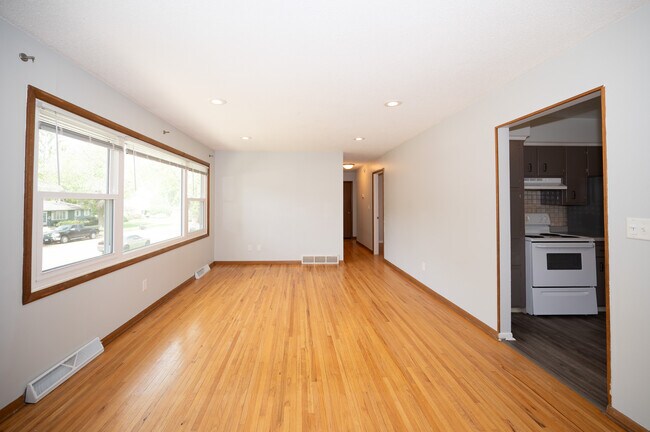 Building Photo - 2418 23rd Ave NW