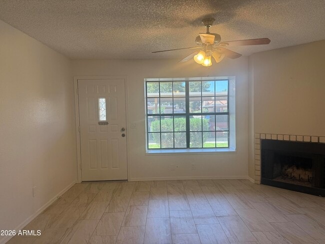 Building Photo - 5704 E Aire Libre Ave