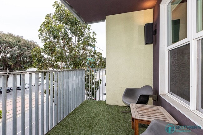 Bayview: Bi-Level 3 Bed 3 Bath w/ Parking,... - Bayview: Bi-Level 3 Bed 3 Bath w/ Parking,... Apartment