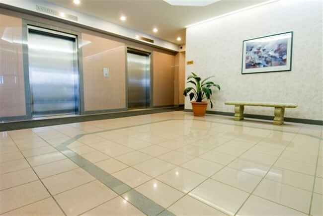 Building Photo - Greenbank Towers
