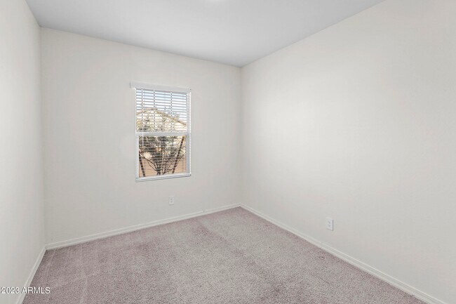 Building Photo - 9621 W Agora Ln