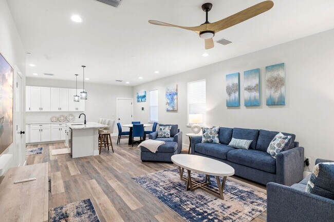 Building Photo - 1906 W Cherry St