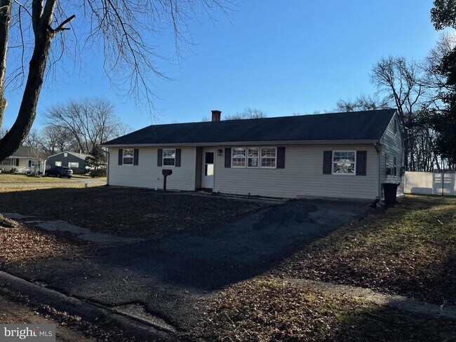 Foto del edificio - 601 Donald Dr