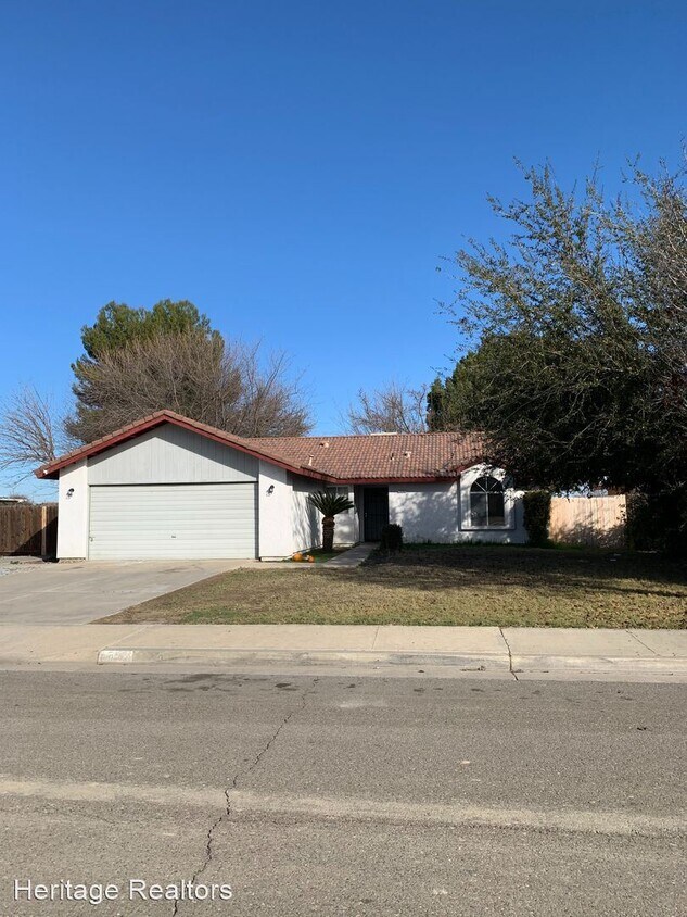 Primary Photo - 3 br, 2 bath House - 1090 Cherry Ln
