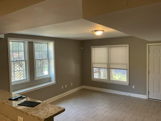 Building Photo - 102 Fair Oaks Dr