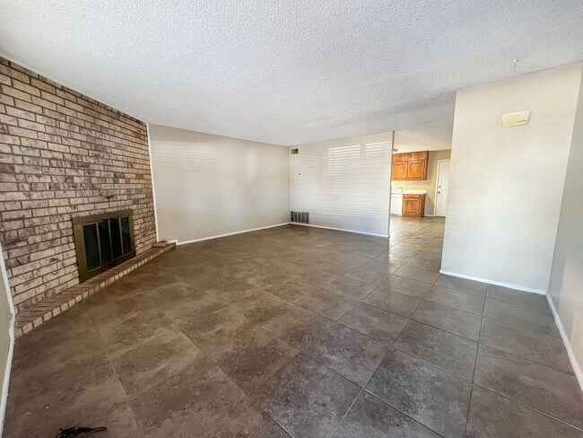 Building Photo - 3302 Vista | Hobbs, NM
