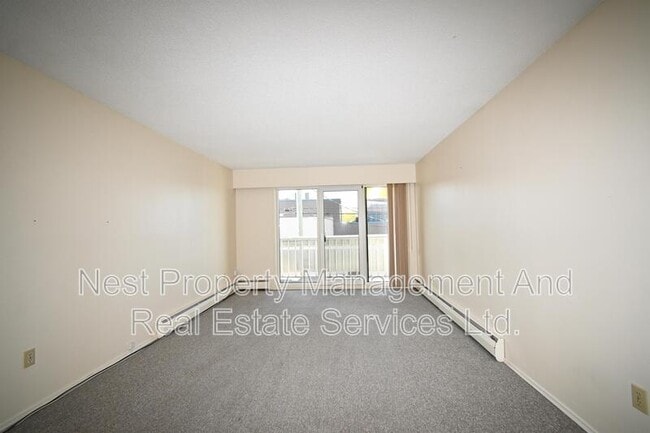 Building Photo - 879 Johnson St