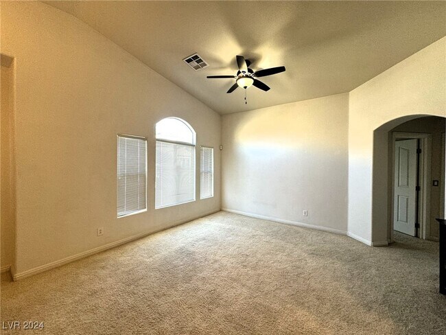 Foto del edificio - 8754 Traveling Breeze Ave
