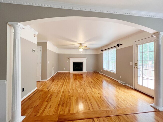 Building Photo - 121 Squires Creek Rd