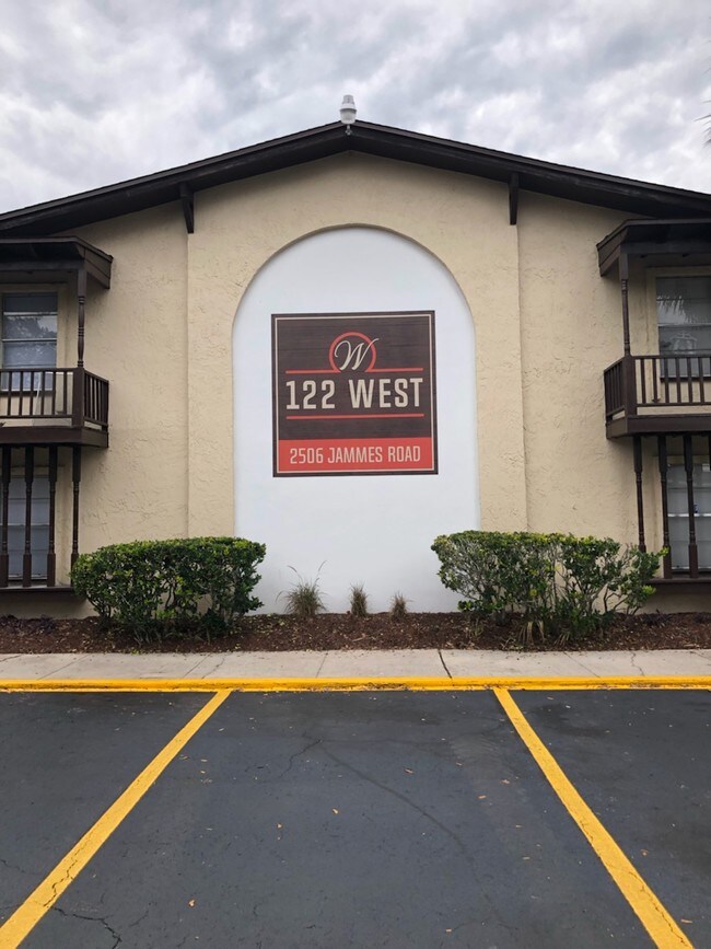 122 West Apartments Jacksonville, FL