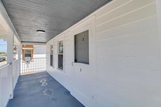 Photo - 236 N Oleander Ave House