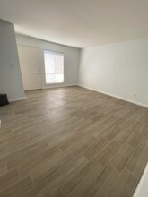 Building Photo - 4417 Parkwood Ct